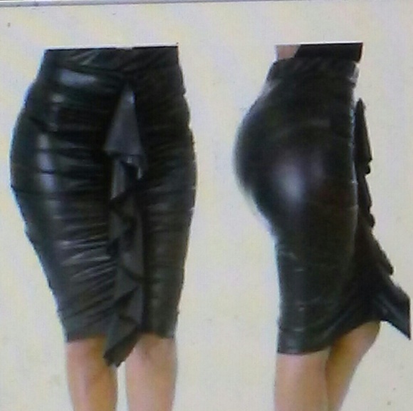 Ruffle Faux Leather Skirt-NEW without tags (NWOT) - Picture 2 of 2